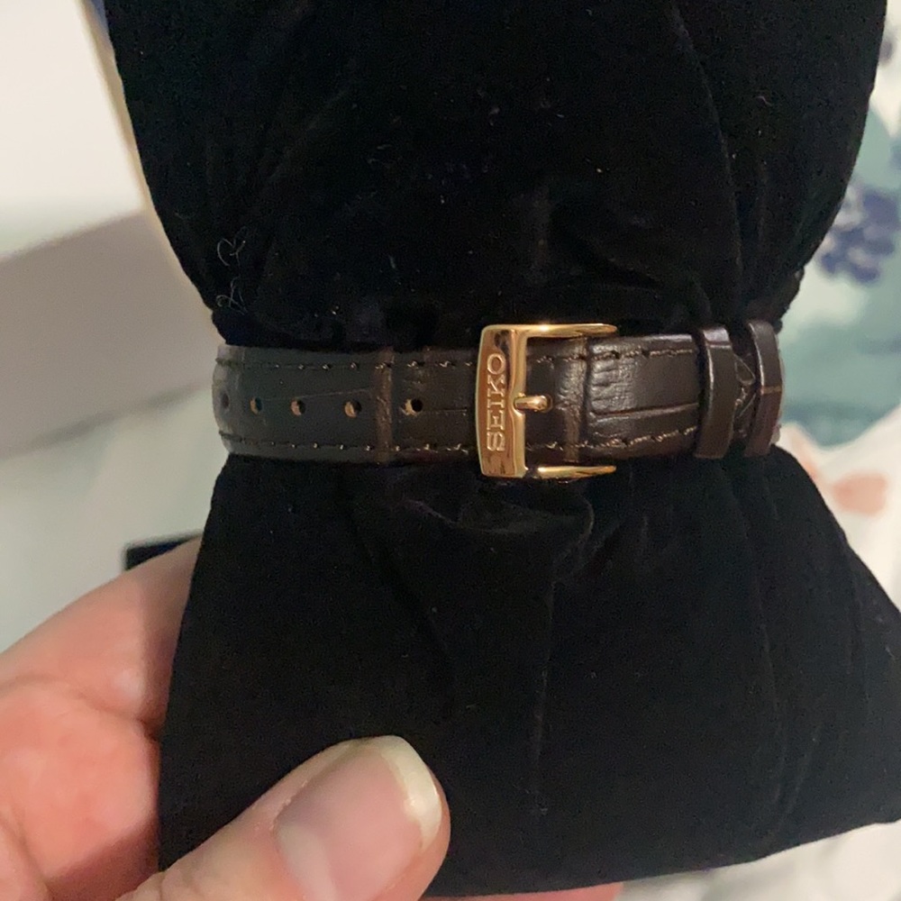 Watch - Picture 3 of 5